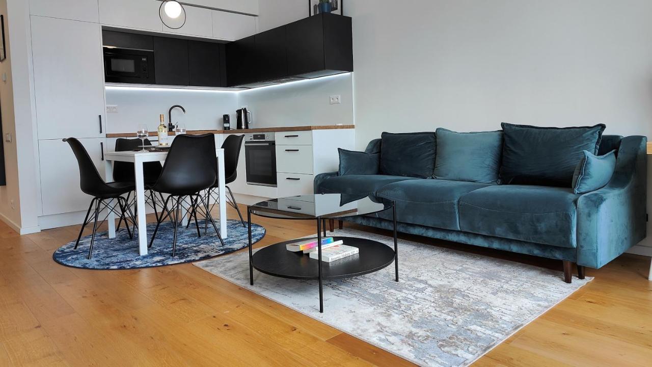 Beautiful 1 - Bedroom Apartment In Downtown Pressburg Exterior foto